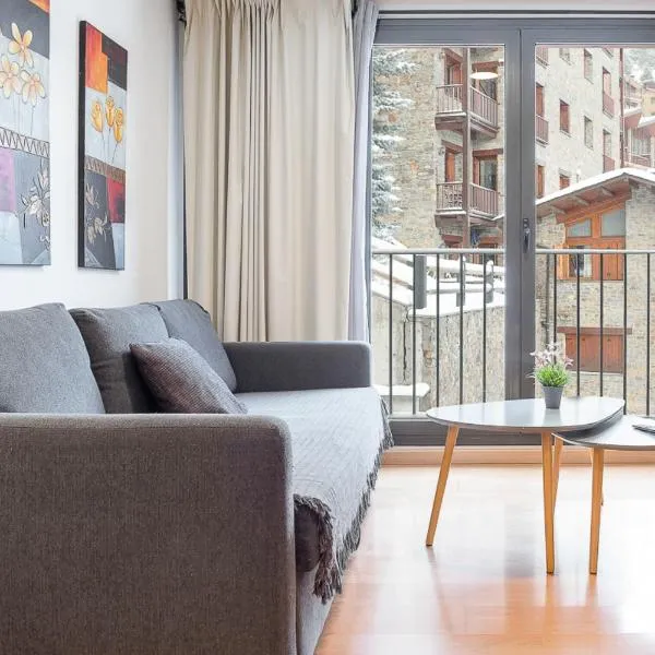 Con Vistas a la Montaña, Parking y WiFi – hotel w mieście El Tarter