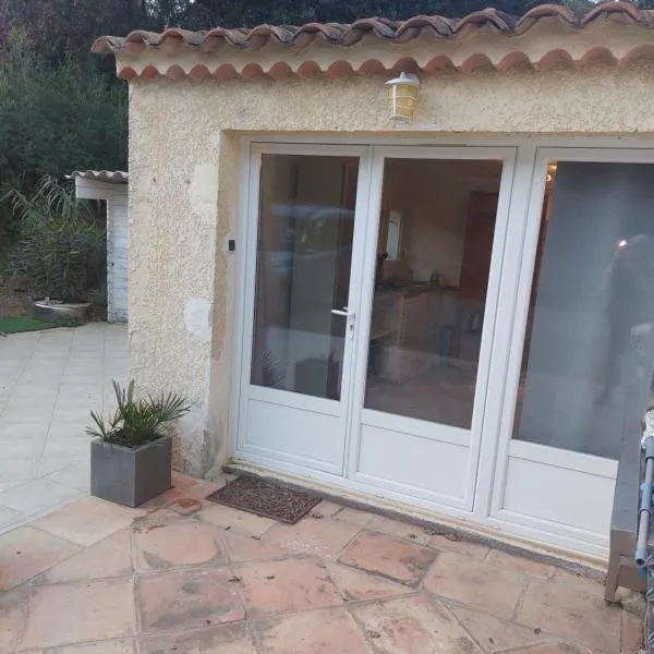 Studio près de la mer, hotel Gassinban
