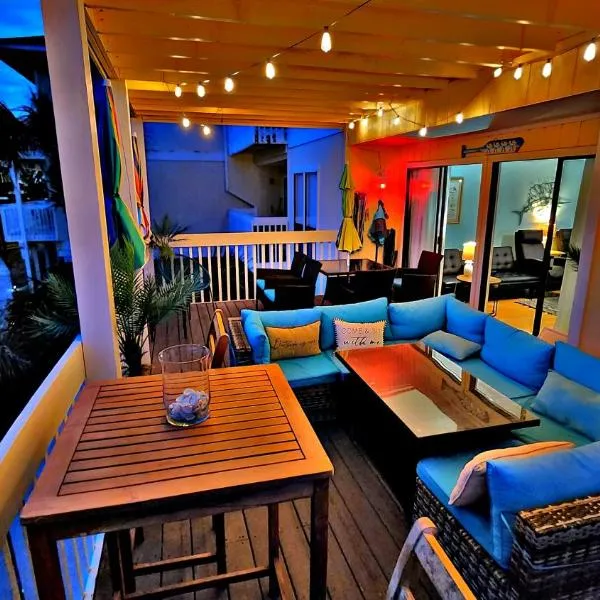 Boathouse Condo, Downtown Destin Harbor, Private Beach Access, Waterfront, on Golf course, Water Taxi pickup, hotel a Destin