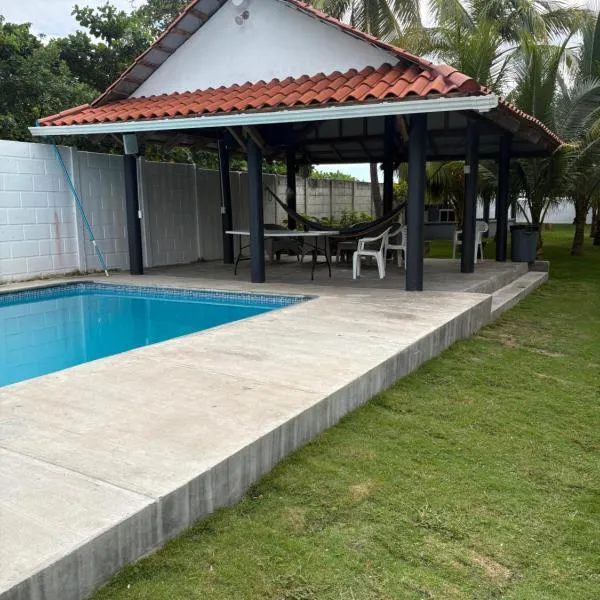 Boni Beach, Hotel in Miravalles