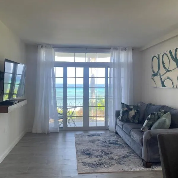 A Cozy Condo at Sea Castles, hotel in Montego Bay