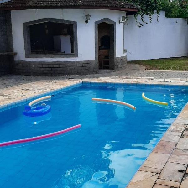 Chácara c piscina e churrasqueira em sta isabel