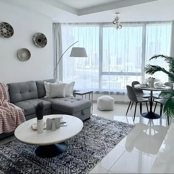 Sea Breeze 1BR in Luxury Complex with Sea View Pools Gym on Reem Island, hotel v destinaci Abu Dhabi