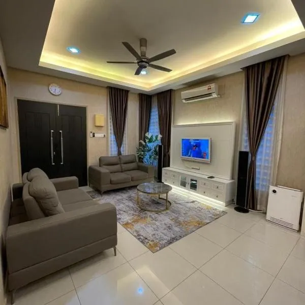 Aisy Q Homestay Musliim, hotel in Kampong Padang Keladi
