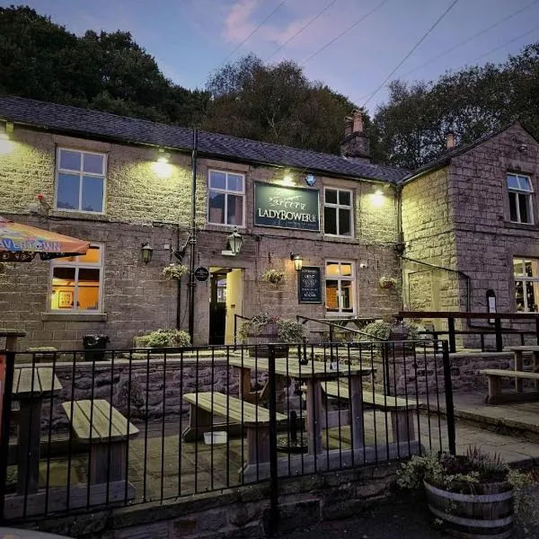 The Ladybower Inn, hotel v destinaci Bamford