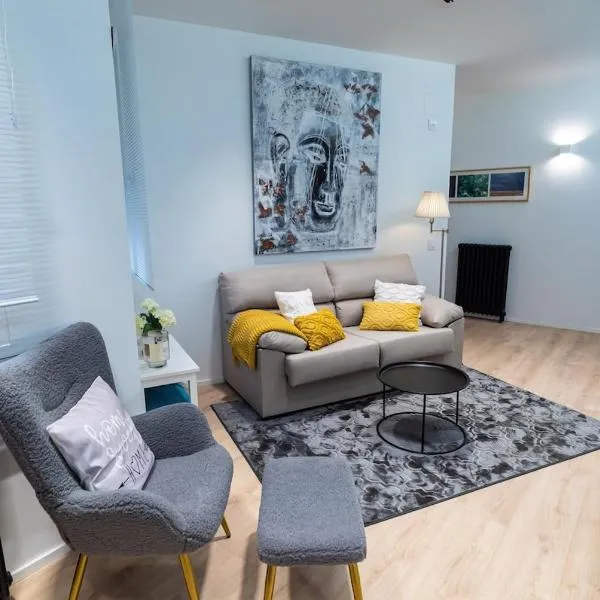 Lujoso y amplio apartamento con parking incluido, hotel en León