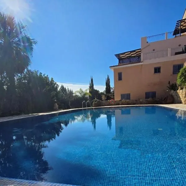 Tala Hills Sea View Apartment, Tala Village, Paphos, hotel a Tala