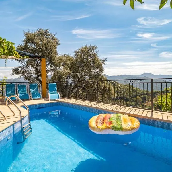 Lovely Cottage In Algatocín, hotel en Algatocín