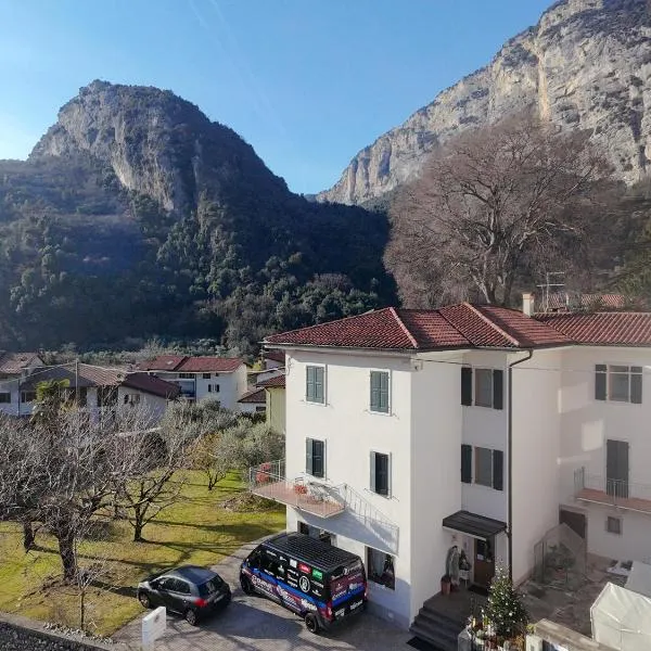 Hotel Garnì Delle Rose, hotel v destinaci Dro