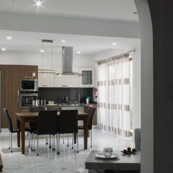 Brand New 3 BDR Apartment in a Quaint Village, hotel in Fgura