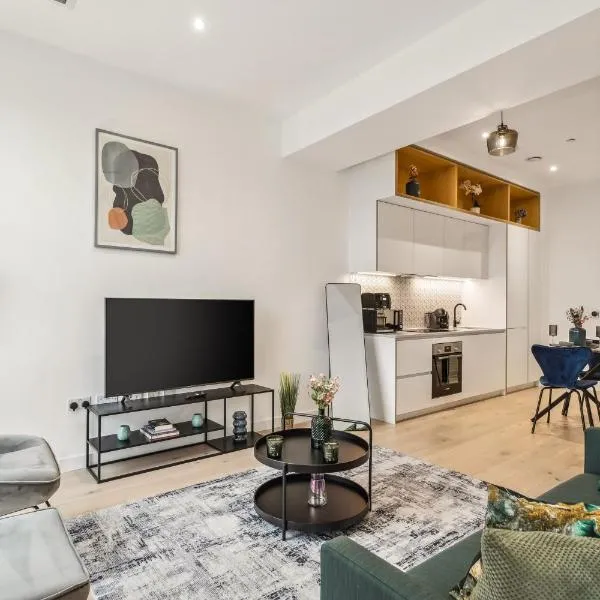 Ultra-Luxury Modern Apartment with Gym, Cinema, Game Room and Parking, viešbutis mieste Kew Bridge