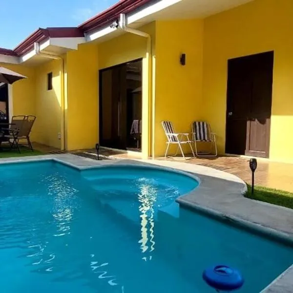 Acosta Leona Beach House en Punta Leona, hotel v destinaci Punta Leona