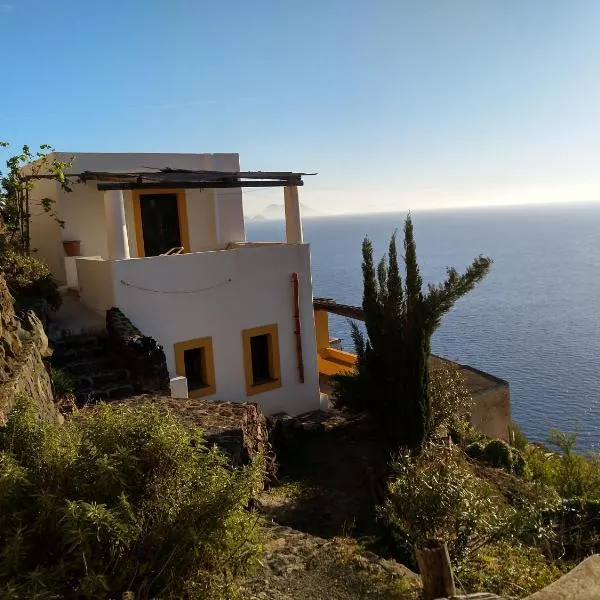 Casa al Vallone, hotel ad Alicudi
