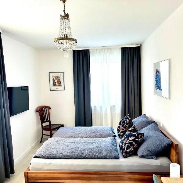 Ferienwohnung Seehofblick、メンメルスドルフのホテル