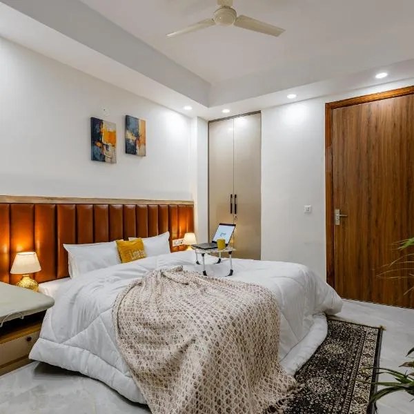 Lime Tree Luxury 2BHK Serviced Apartment Near Artemis Hospital Gurgaon, hotel in Gurgaon