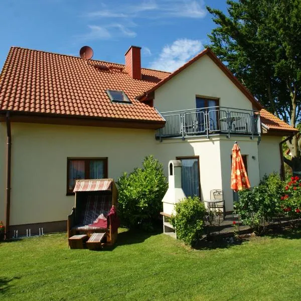 Ferienwohnung Koserow, hotel en Ostseebad Koserow