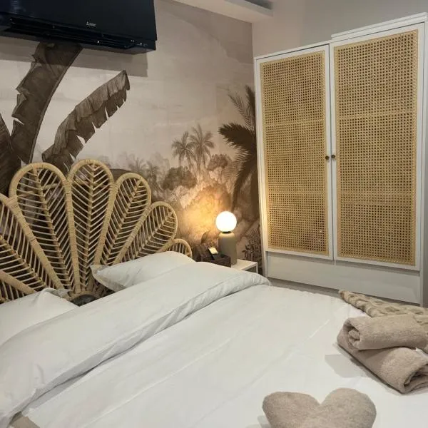 Studio Prestige Le Chêne Doré Climatisé avec terrasse au cœur du centre touristique cité des loisirs 200 m du Galaxie parking gratuit privatif, hotel v destinaci Amnéville