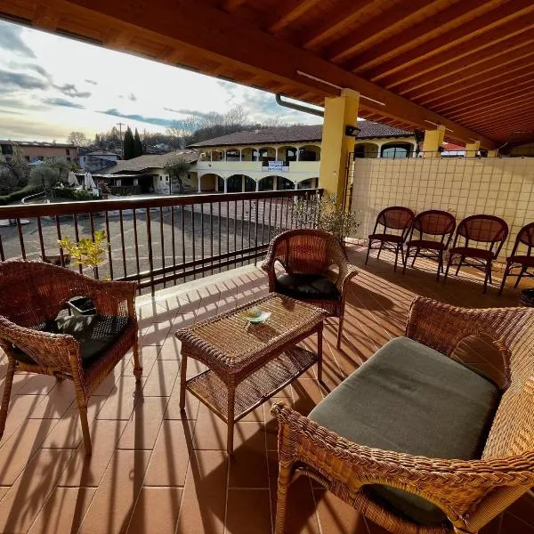 Lake Garda Getaway, hotel v Manerbi del Garda