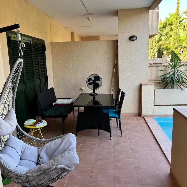 Oasis Paradise 4A, hotel em Corverica