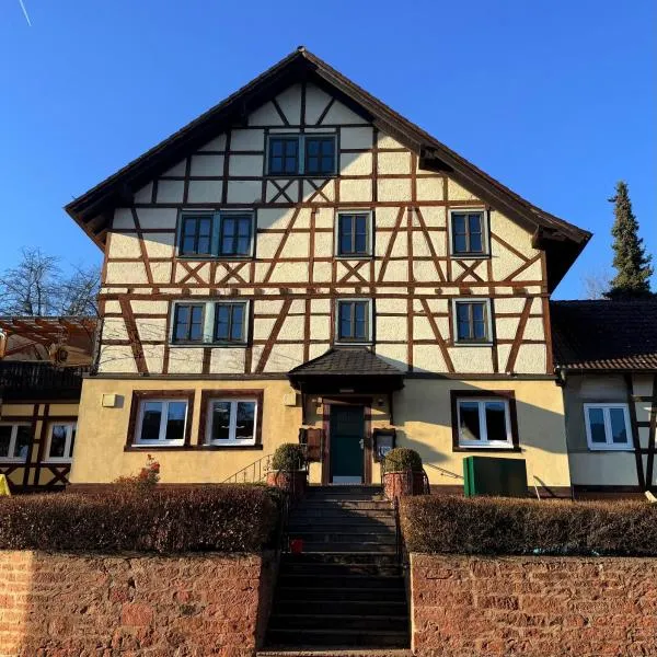 Boardinghouse Zur Rose, hotel v destinaci Leidersbach