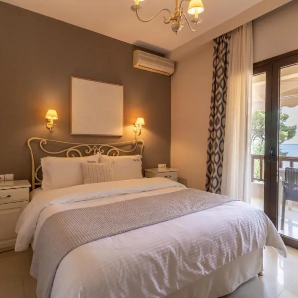 kassandrinos apartments apostolos, hotel v destinácii Nikiti