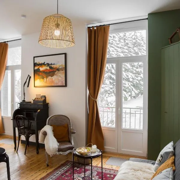 Nid douillet avec balcon et vue montagne Mt Dore, hotel a Le Mont-Dore