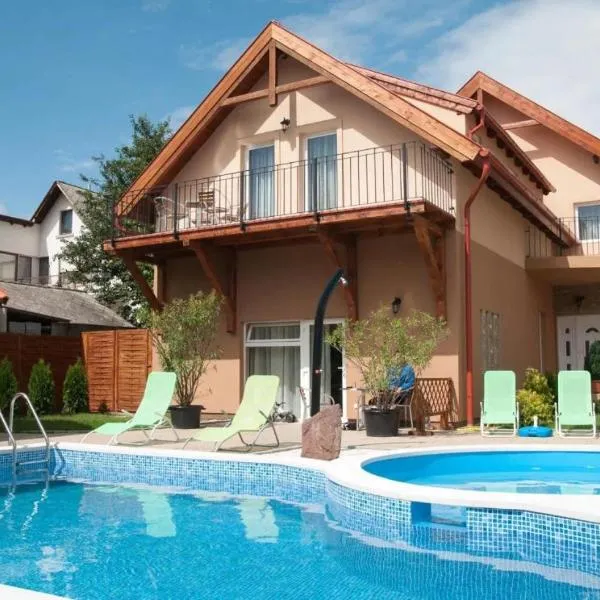 Balatonfüredi Borostyán Panzió, hotel v destinaci Balatonfüred