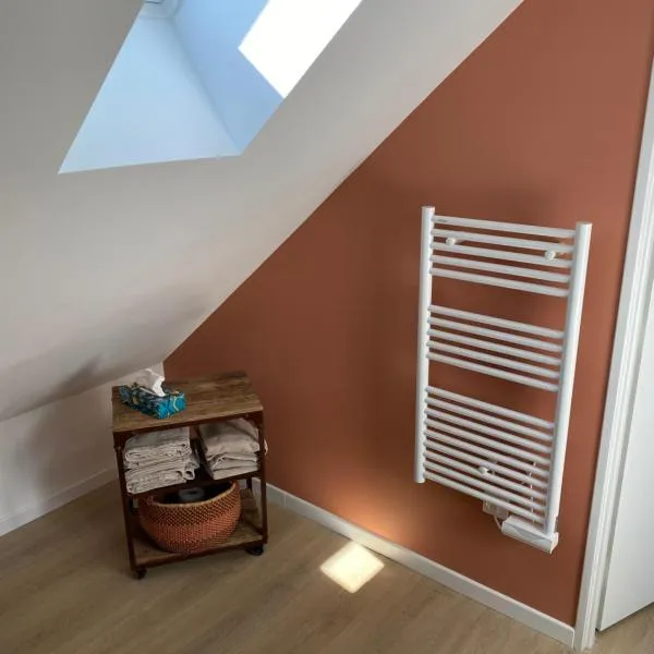 Studio de charme au calme, hotel v destinaci Saint-Chef