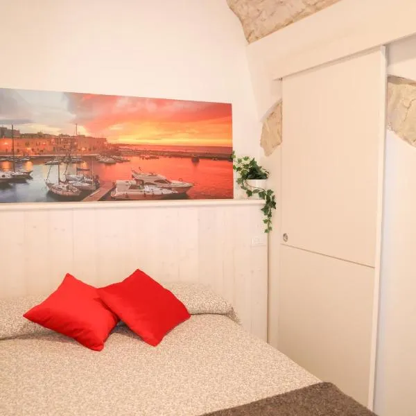 Room 20 - Piccola Camera in pietra bianca, hotel in Giovinazzo