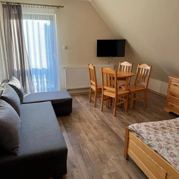 Pokoje dwuosobowe, czteroosobowe Apartament II Chochołów, hotel in Chochołów