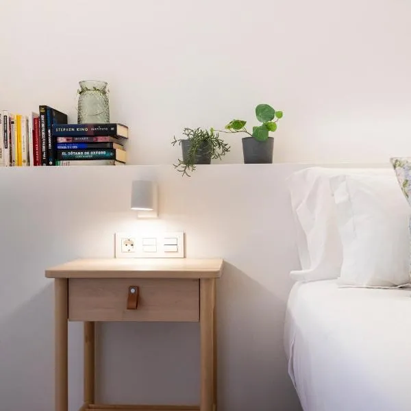 APARTAMENTO TURISTICO A 140 M PLAYA CANELIÑAS- Portonovo- 2 HABIT 4-6 pax 102, hotel i Sanxenxo
