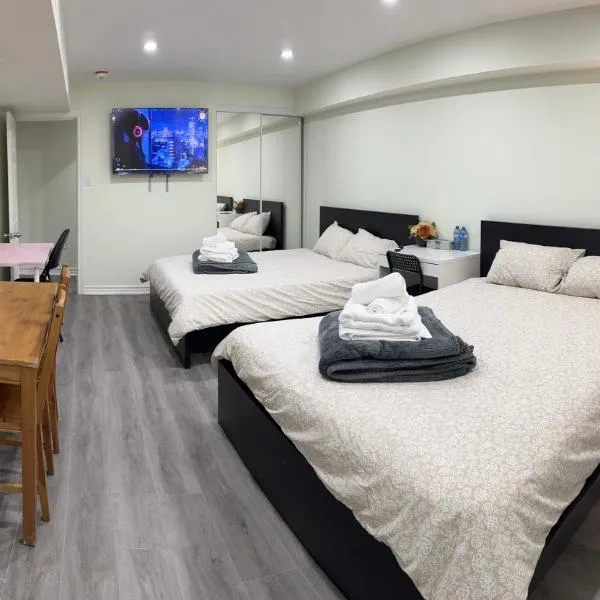 B01 cozy private room with bathroom, hotel in Mississauga