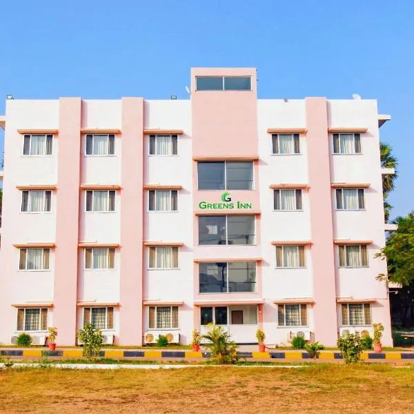 Ramoji Greens Inn, hotel in Pedda Ambarpet