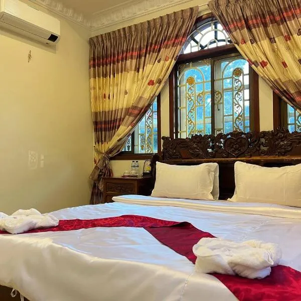 Lotus Blanc Homestay Village, hotel i Battambang