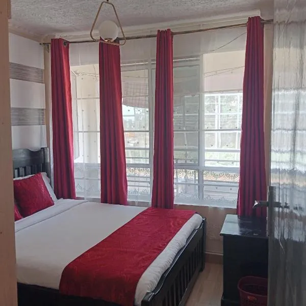 Cozy 1BR Apartment along Eldoret-Kisumu road close to Eldoret Polytechnic and Elgon View Hospital, hotel a Eldoret