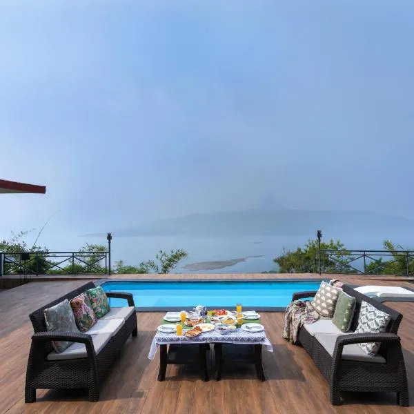 SaffronStays Blue Infinitum Lakeview, Pawna, hotel v destinaci Lonavala