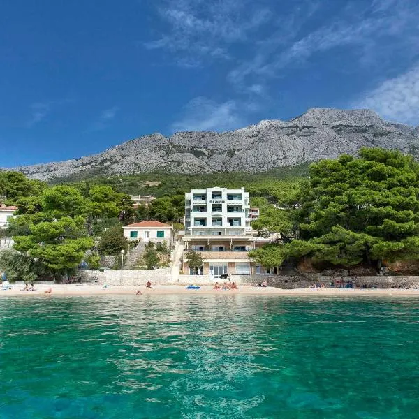 Apartments Villa Loznica, khách sạn ở Brela