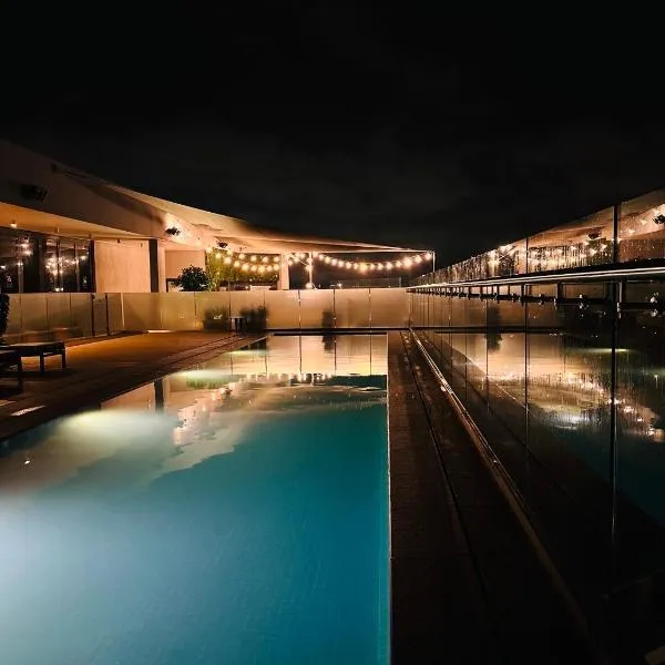 French love, Menlyn Maine, hotel v destinaci Pretoria