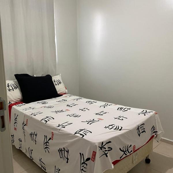 Apto térreo com garagem, quintal condomínio com portaria 24h - Foto 2