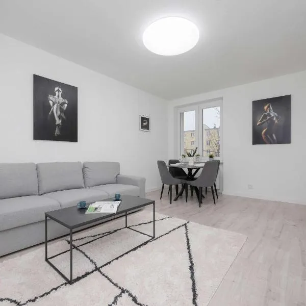 Wyjątkowy Apartament dla 4 osób by Noclegi Renters、プルシュクフのホテル