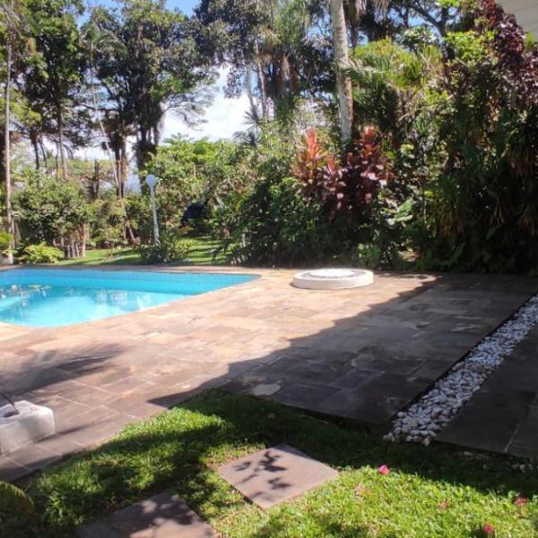 Casa térrea, ampla com piscina privativa, garagem para 4 carros e 3 motos- 500m da Praia de Pernambuco