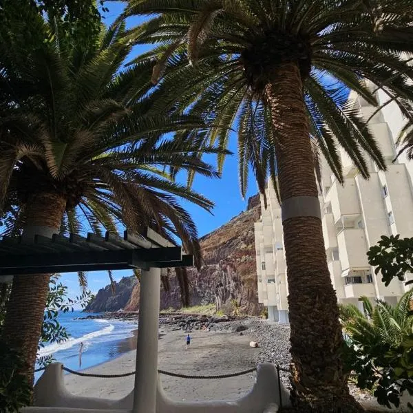 Ocean Front Playa Chica, hotel v destinaci Santa Cruz de Tenerife