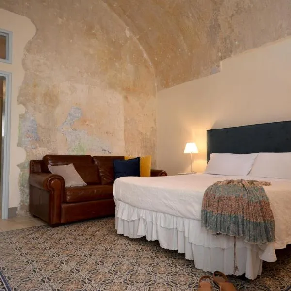 B&B Palazzo del Capitolo - By I Bastioni San Domenico, hotel v Gallipoli