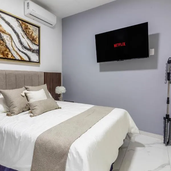 Habitación de lujo con estilo único en Zapotlanejo Suite 302, hotel en Zapotlanejo