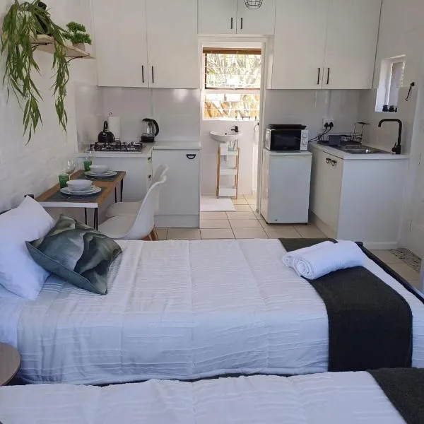 Studio 12, Hotel in Strand