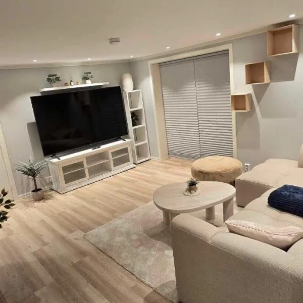 City Serenity Suite, hotel v destinaci Harstad