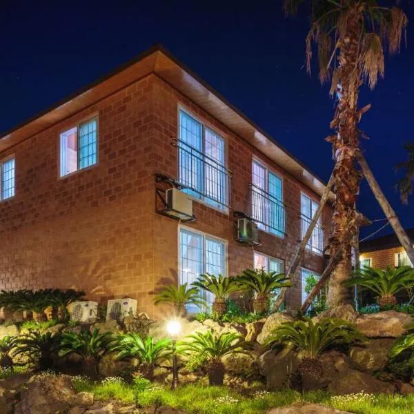 Starlight Oreum Pension, hotel in Jeju