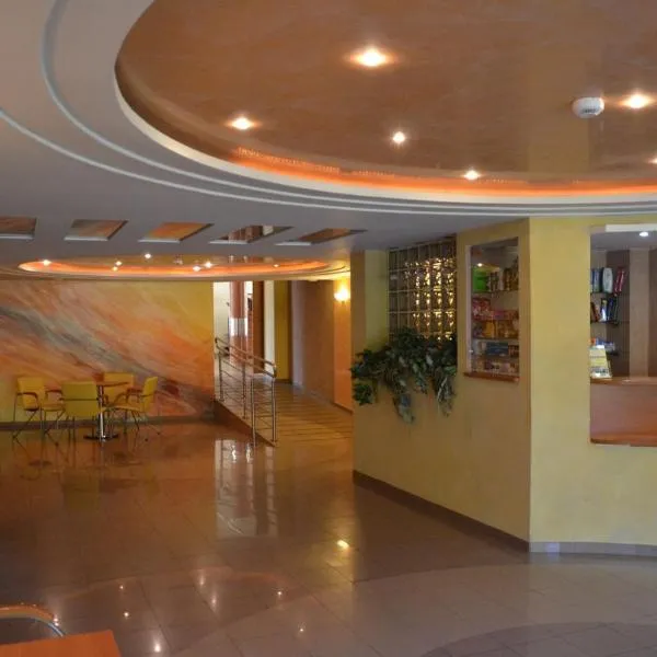Obiekt Tatar - Usługi Hotelarskie, hotel u gradu 'Ossa'