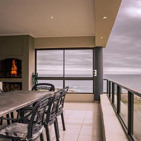 Welsh Whales - Pet Friendly - Seafront Retreat – hotel w mieście De Kelders