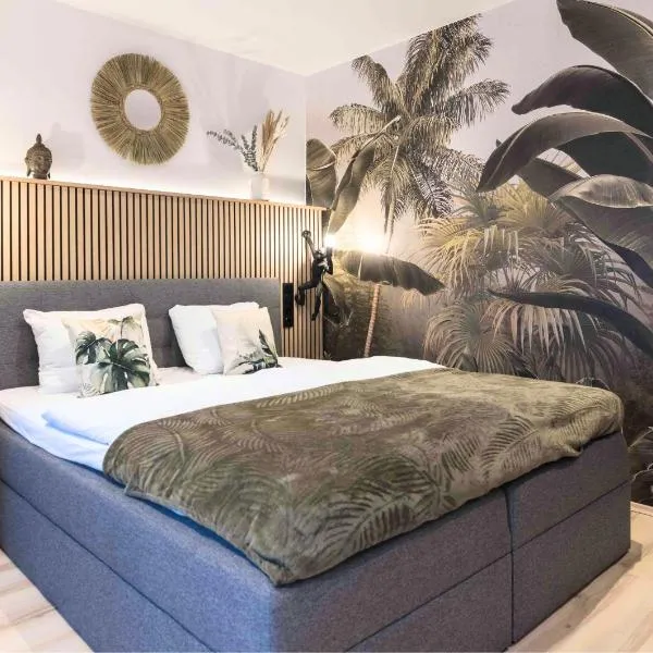 BaliApartment Hof, Küche, Parkplatz, 24h digital checkin, WLan250MBit, Hotel in Hof